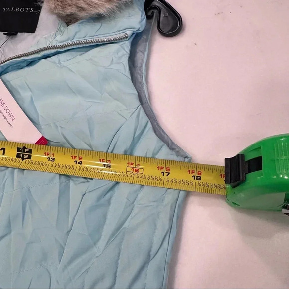 TALBOTS Tiffany Blue Quilted Down Vest w/ Removable Faux Fur Collar Sz. XS NWT - Picture 7 of 12
